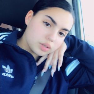 Meet your Posher, Deborah